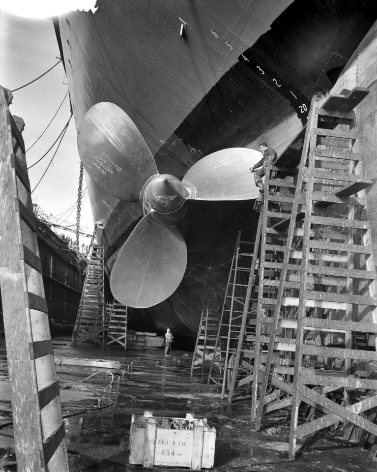Plaatsen schroeven Ms Statendam bij Wilton Fijenoord, Bestanddeelnr 908-1170