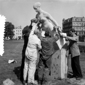 Plaatsing beelden Frederiksplein Amsterdam, Bestanddeelnr 906-4914