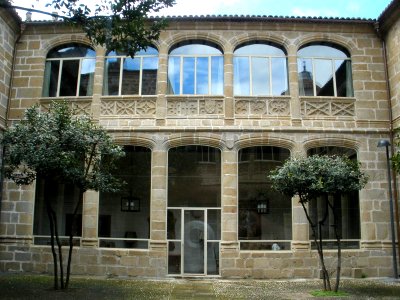 Plasencia - Claustro del Convento de San Vicente Ferrer (Parador de Turismo) 06