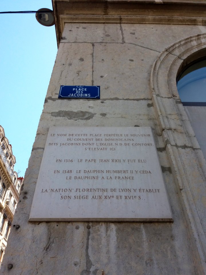 Place des Jacobins - Plaque Notre Dame de Confort - De jour