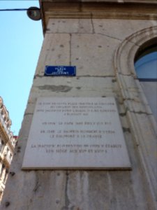 Place des Jacobins - Plaque Notre Dame de Confort - De jour