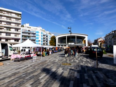 Place du marché de Neudorf (octobre 2013) 01