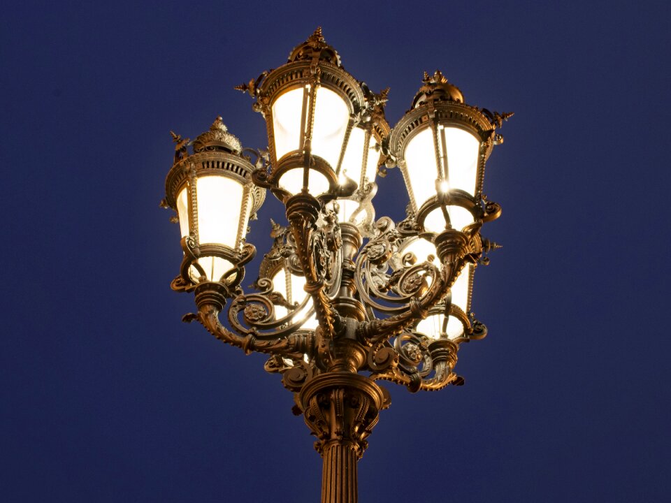 Opera space lamp old