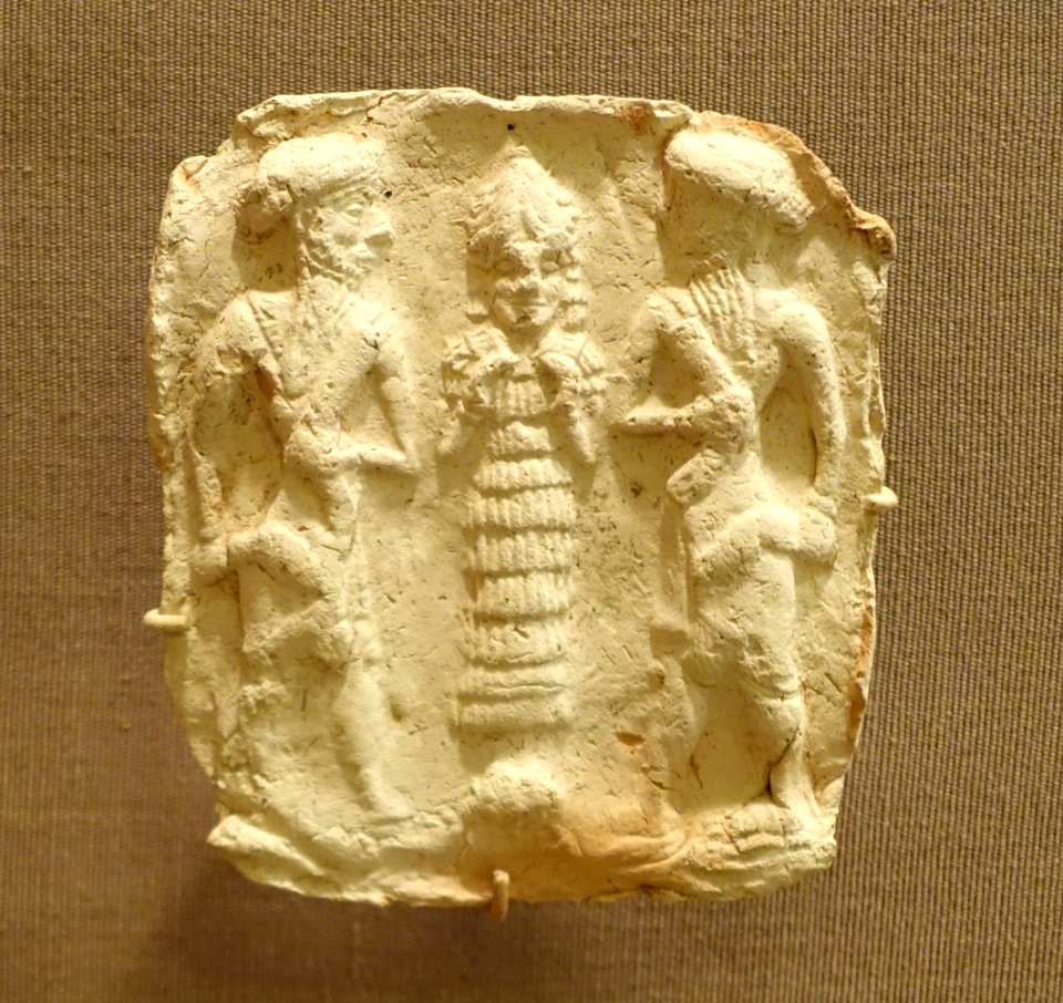 Plaque with Lamma Goddess, Khafajah, Isin-Larsa to Old Babylonian, 2000-1600 BC, baked clay - Oriental Institute Museum, University of Chicago - DSC07406