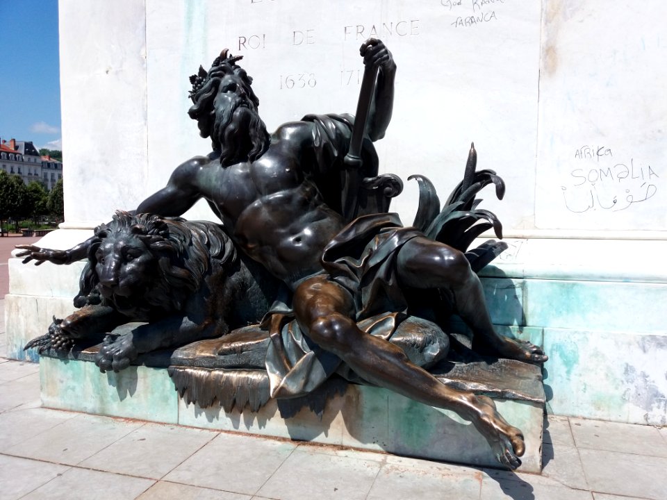 Place Bellecour - Allégorie du Rhône