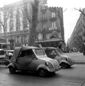 Plaatjes uit Barcelona micro-auto's, Bestanddeelnr 908-2781