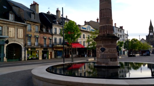 Place de l'Allier, Moulins
