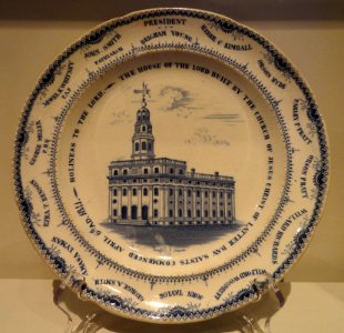 Plate commemorating the Latter-day Saints temple in Nauvoo, Illinois, 1844-1846, made by Joseph Twigg's Newhill Pottery, England - National Museum of American History - DSC06208