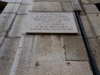 Place Tolozan - Plaque à la mémoire d'Armand Cohen, Résistant exécuté en 1943