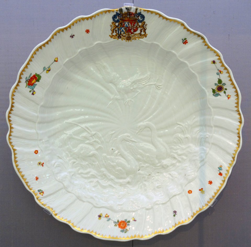 Platter from the Swan Service, Meissen, c. 1737-1741, hard-paste porcelain - California Palace of the Legion of Honor - DSC07674