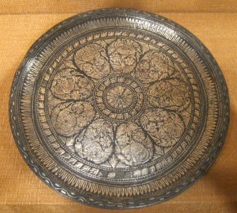 Plate from India, Bidar, 17th century, zinc alloy with silver inlay, HAA photo