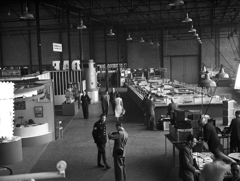 Plaatjes Hollandse tentoonstelling Rotterdam, Bestanddeelnr 906-4848