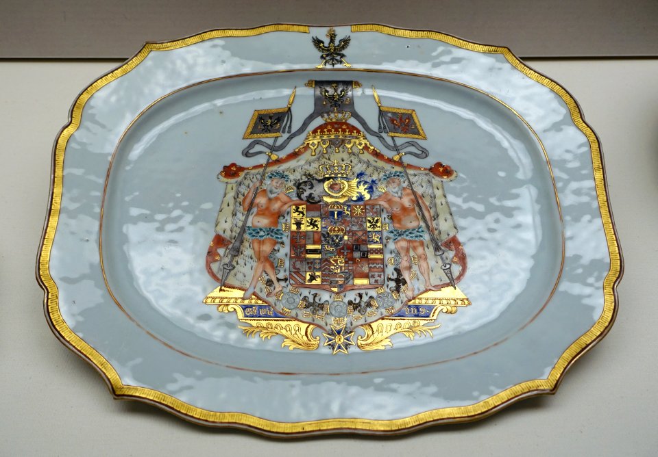 Plate with wild men and quarterings of Frederick the Great of Prussia, China export porcelain, date unknown - Ethnological Museum, Berlin - DSC02004