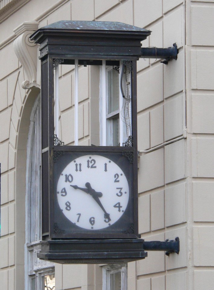 Planters Bldg (Lumberton NC) NW corner clock 1