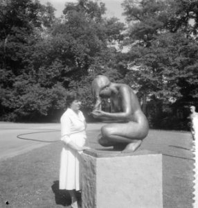Plaatsen van beelden, expositie te Sonsbeek (Arnhem), die op 13 juni as geopend , Bestanddeelnr 909-6236