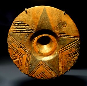 Plate, Alb-Hegau ceramics, 800-650 BC - Landesmuseum Württemberg - Stuttgart, Germany - DSC02780
