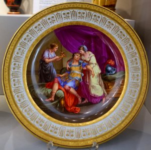 Plate with 'Death of Marc Anthony' after a design by Angelika Kauffmann, Porzellanmanufaktur Wien, 1805, porcelain - Germanisches Nationalmuseum - Nuremberg, Germany - DSC03447