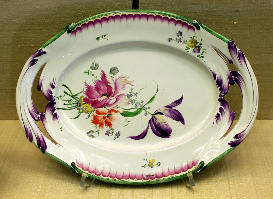 Plat Décor floral Niderviller Période Beyerlé Kunstgewerbemuseum Berlin 05052018
