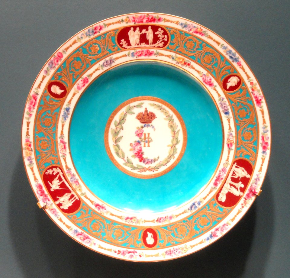 Plate, 1778, Sèvres Porcelain Manufactory, painted by Edme-Francois Bouilliat - Art Institute of Chicago - DSC09849