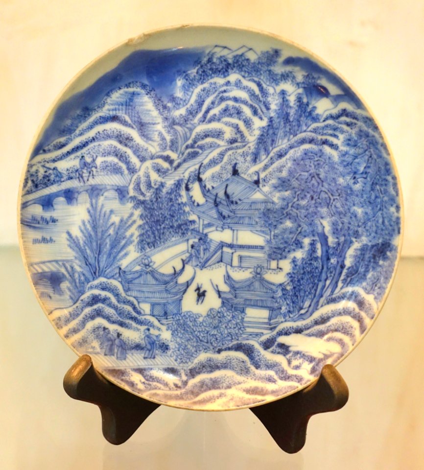 Plate from China, 18th century AD, ceramics - Museum of Vietnamese History - Ho Chi Minh City - DSC05814