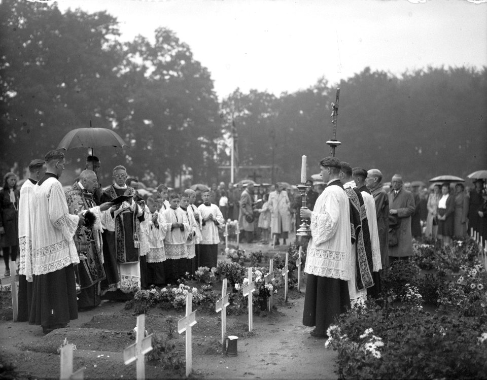 Plechtige Herdenkingsdienst Slag om Arnhem op het Airborne Kerkhof te Oosterbeek, Bestanddeelnr 901-9162