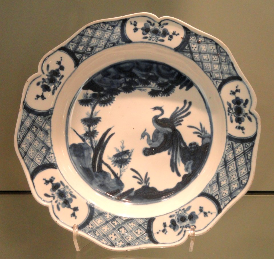 Plate with Kraak Design, c. 1752-1755, Chelsea, soft-paste porcelain with underglaze cobalt - Gardiner Museum, Toronto - DSC00694