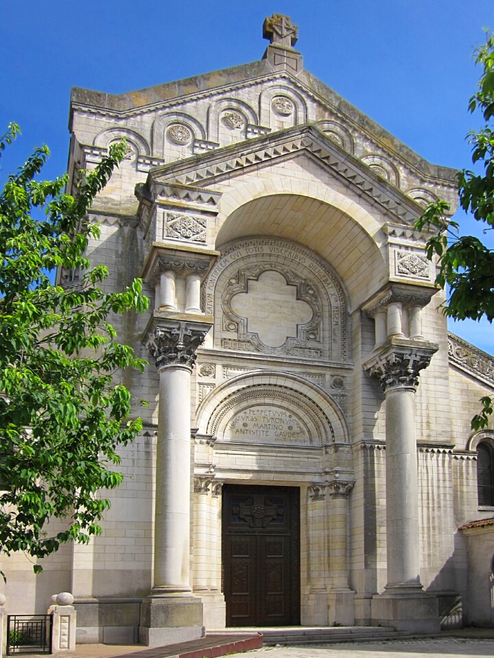 Church tours france