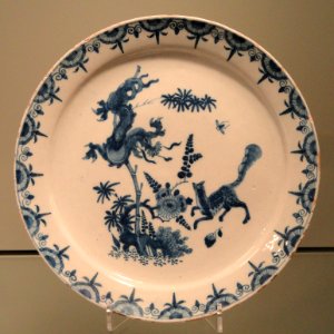 Plate with Dragon and Fox Design, c. 1718-1735, Delft, tin-glazed earthenware, inglaze cobalt oxide - Gardiner Museum, Toronto - DSC00591