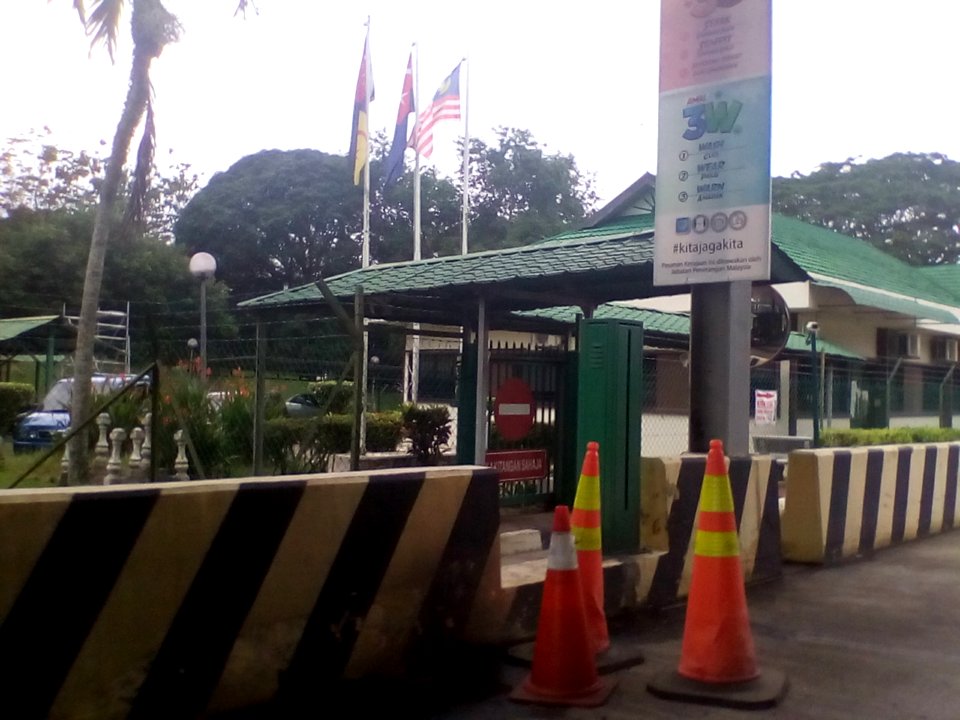 Plaza Tol Pagoh