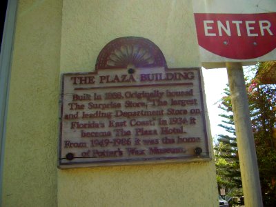 PlazaBuildingStaUGUSTIne