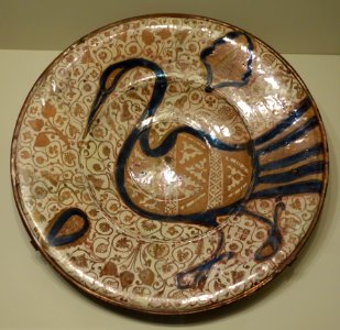 Plate with bird design, Spain, Hispano-Moresque, 16th century, earthenware with overglaze painting in blue and luster - Cincinnati Art Museum - DSC04149 photo