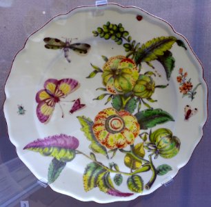Plate with ornamental gourds or tomatoes, Chelsea porcelain, c. 1755, soft-paste porcelain - California Palace of the Legion of Honor - San Francisco, CA - DSC02955