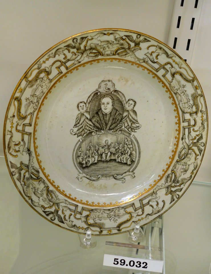 Plate with Martin Luther after Frans Brun, China, 1740-1760, hard paste porcelain, overglaze enamel, gilt, HD 59.032 - Flynt Center of Early New England Life - Deerfield, Massachusetts - DSC04772