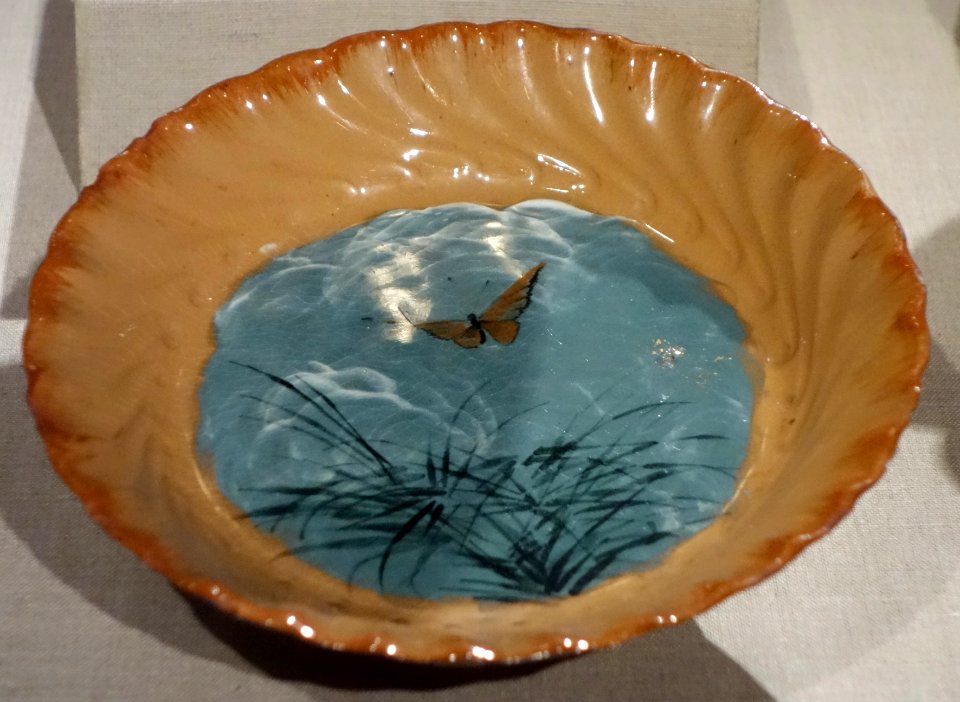 Plate by Mary Taylor, Rookwood Pottery, 1884, glazed earthenware - De Young Museum - DSC00720