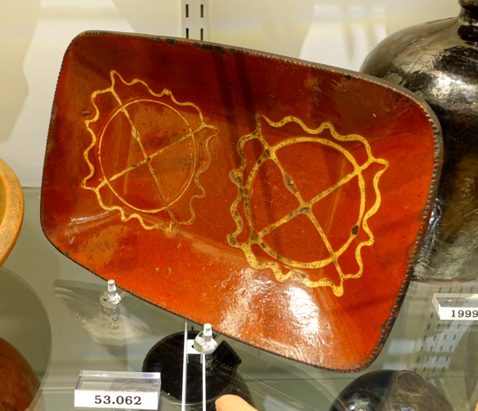 Platter, Huntington, Long Island, NY, 1807-1860, lead-glazed redware, slip, item HD 53.062 - Flynt Center of Early New England Life - Deerfield, Massachusetts - DSC04188