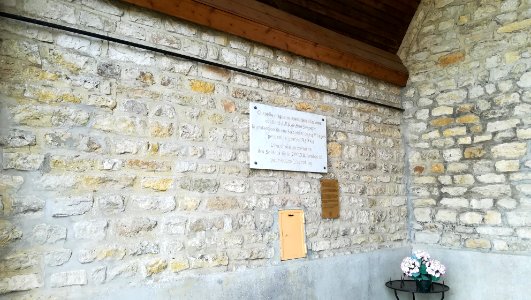 Plaque commémorative de la chapelle de Radon (Orne)