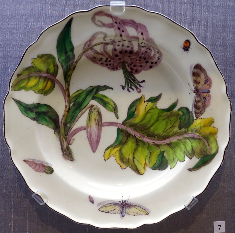 Plate with tiger lily, Chelsea porcelain, c. 1755, soft-paste porcelain - California Palace of the Legion of Honor - San Francisco, CA - DSC02964