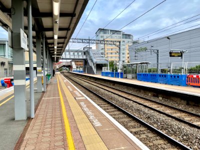 Platforms 3 and 4 at West Ealing 2021