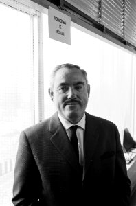Platenmarkt in Bijenkorf te Rotterdam Trompettist Willy Schobben neg nrs 18, Bestanddeelnr 915-6313
