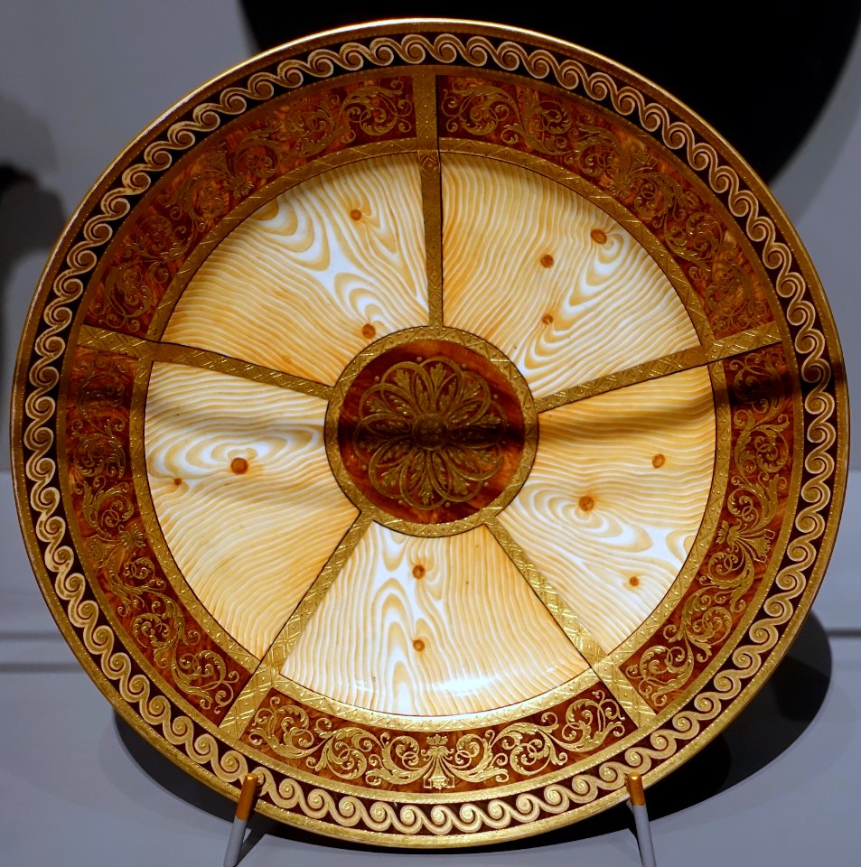 Plate, Vienna Porcelain Factory, c. 1795, hard-paste porcelain - Wadsworth Atheneum - Hartford, CT - DSC05515