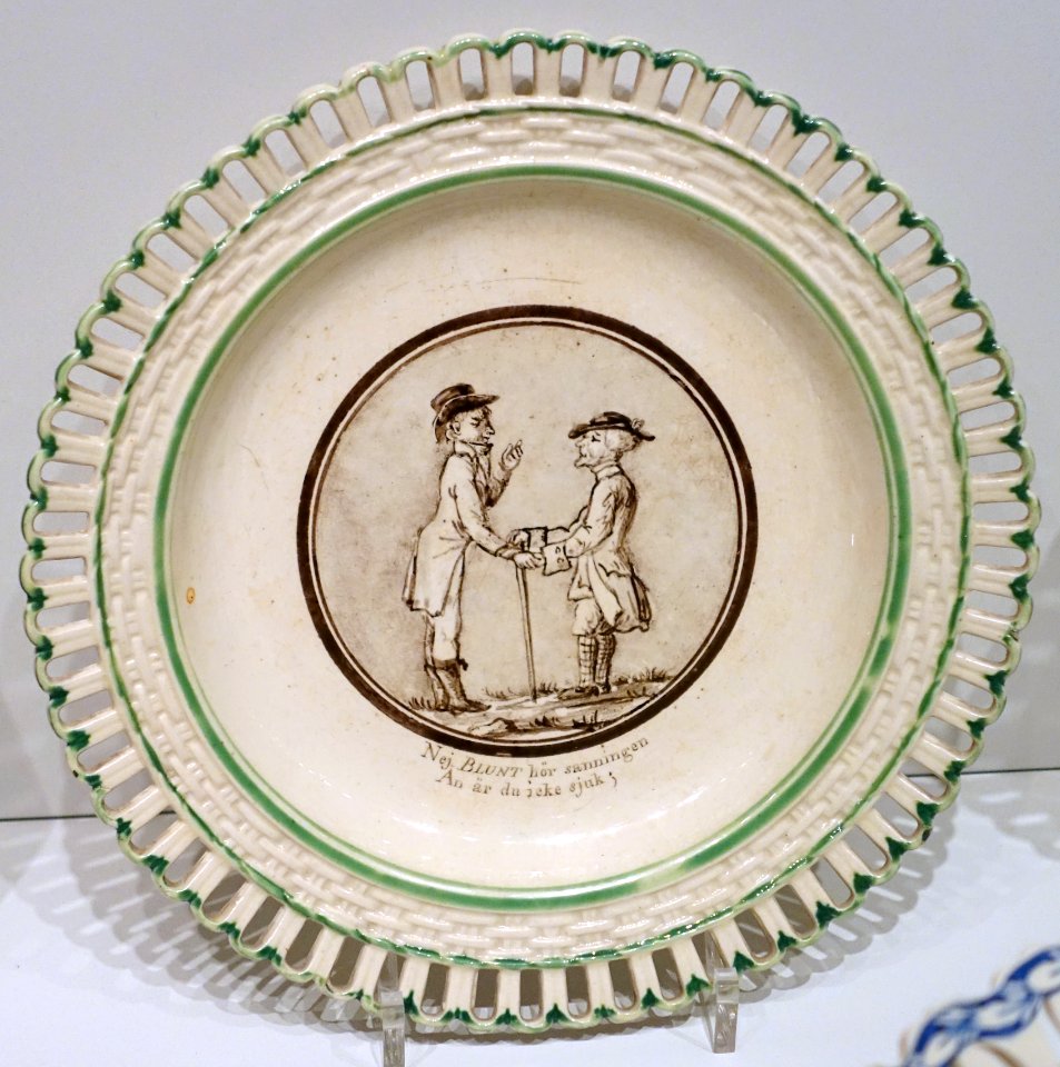 Plate with painted motif and stanza from 'Till en girig' by Anna Maria Lenngren (1754-1817), Rorstrand, early 1800s - Nordiska museet - Stockholm, Sweden - DSC09802