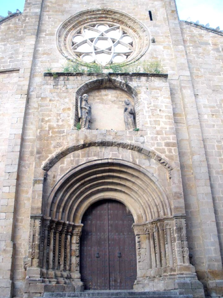 Plasencia - Catedral Vieja, portada románica 01