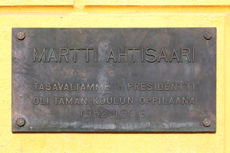 Plaque Ahtisaari Oulu 20210320