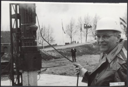 Plechtigheden, burgemeesters, bouwnijverheid, stadswijken, Hall v., Bijlmermeer, Bestanddeelnr 073-0075