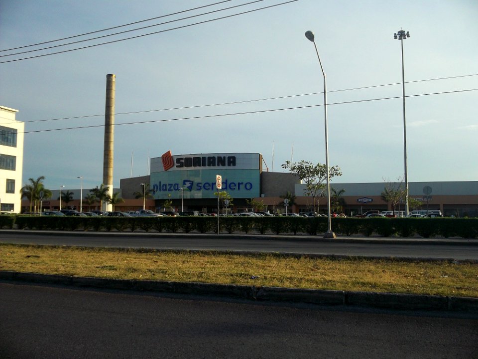 Plaza Sendero, Mérida, Yucatán (01)