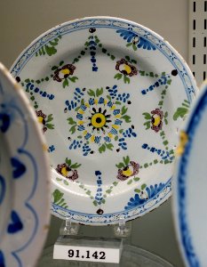 Plate, London, England, 1780-1790, tin-glazed earthenware, HD 91.142 - Flynt Center of Early New England Life - Deerfield, Massachusetts - DSC04322