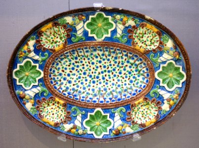 Plate, flower and shell decoration, after Bernard Palissy, France, 1500s, glazed earthenware - California Palace of the Legion of Honor - DSC07654