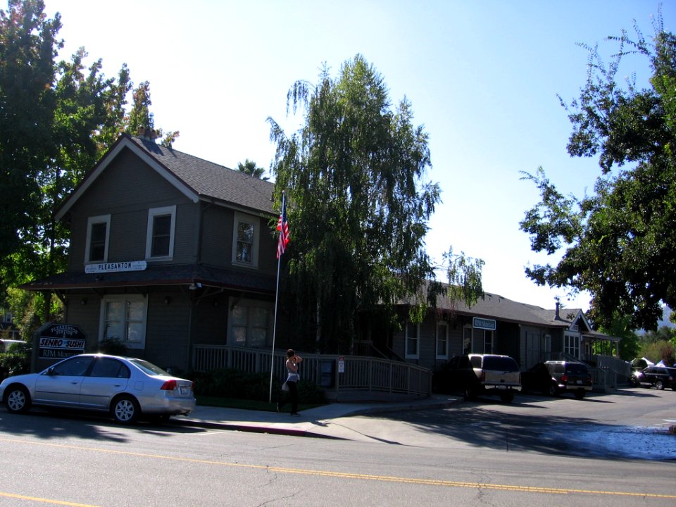 Pleasanton Southern Pacific Station 2263 04