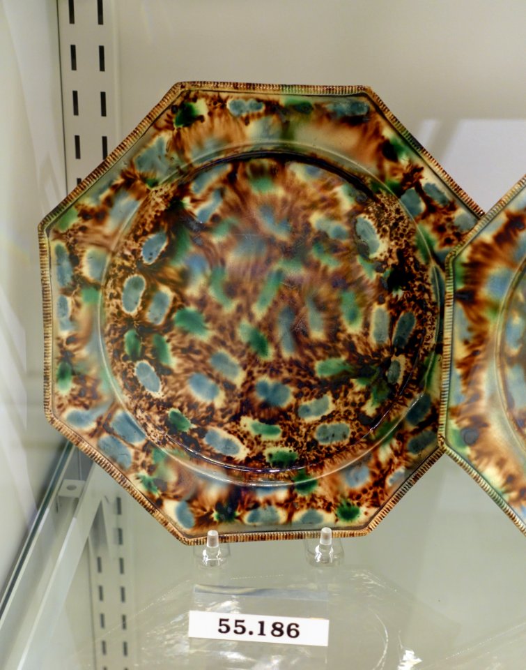 Plate, Staffordshire or Yorkshire, England, c. 1770, creamware with sponged underglaze metalic oxides, HC 55.186 - Flynt Center of Early New England Life - Deerfield, Massachusetts - DSC04451