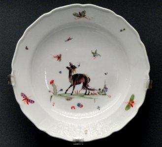 Plate, c. 1740, Meissen, hard-paste porcelain, overglaze enamels, gilding - Gardiner Museum, Toronto - DSC00920